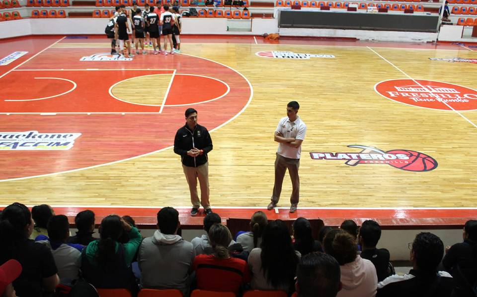 Árbitro internacional imparte clínica de basquetbol en Fresnillo - El Sol de  Zacatecas | Noticias Locales, Policiacas, sobre México, Zacatecas y el Mundo