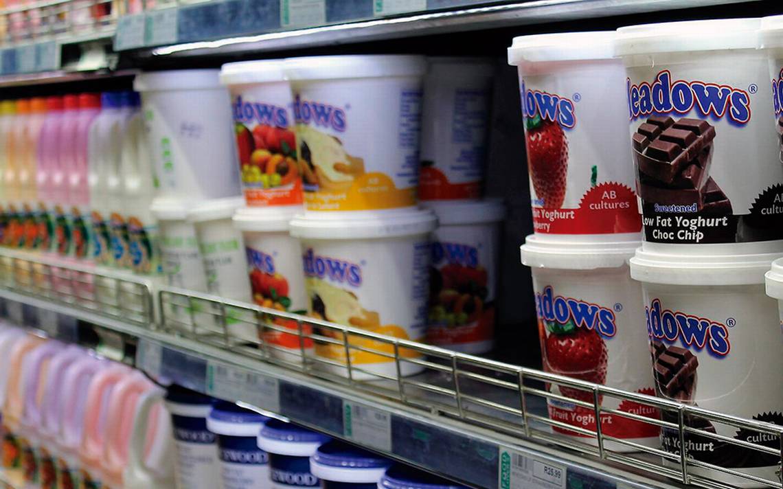 Por qué no debes guardar comida en botes de yogur? Advierten de riesgos para  la salud