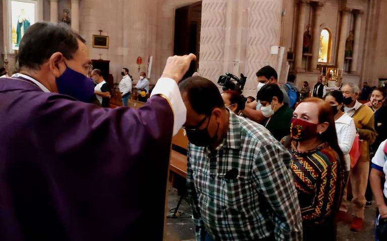 Qué significa la cruz de ceniza? Miércoles de ceniza catolicismo iglesia  católica tradición - El Sol de Zacatecas | Noticias Locales, Policiacas,  sobre México, Zacatecas y el Mundo