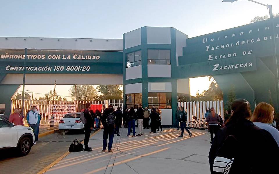 Egresados de terapia física toman la UTZAC - El Sol de Zacatecas | Noticias  Locales, Policiacas, sobre México, Zacatecas y el Mundo